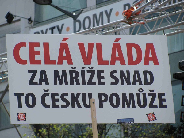 vláda za mříže